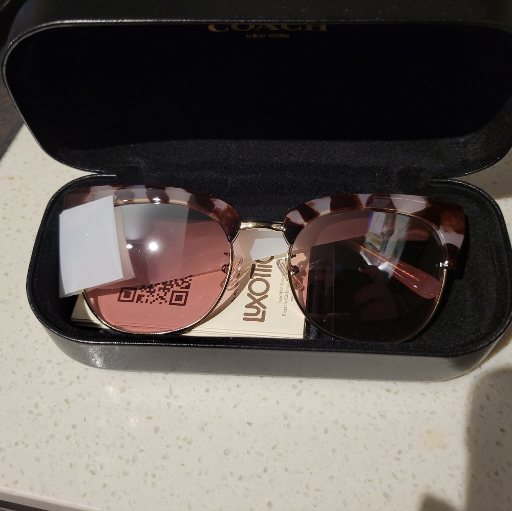 Coach Bobbie sunglasses
